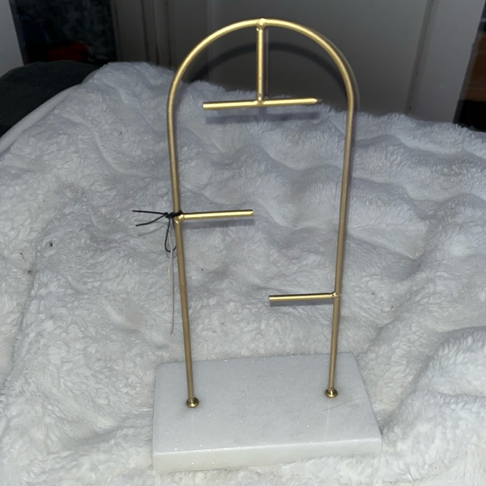 Jewelery/ bracelet holder